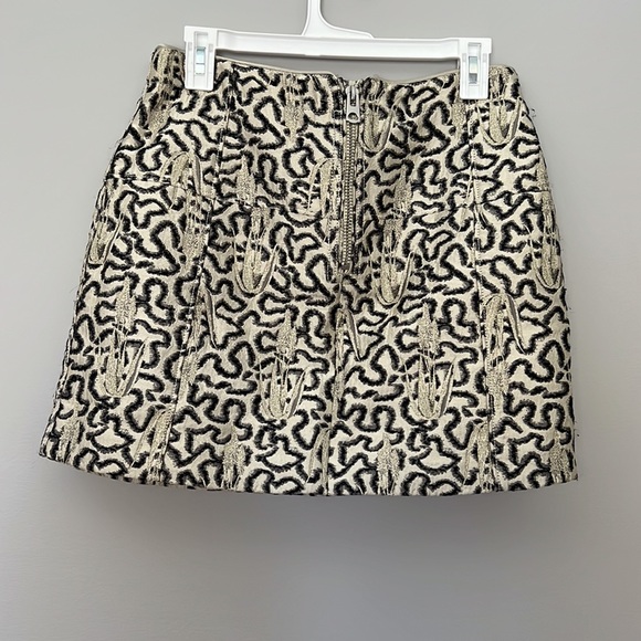 Textured Gold Mini - Picture 3 of 5